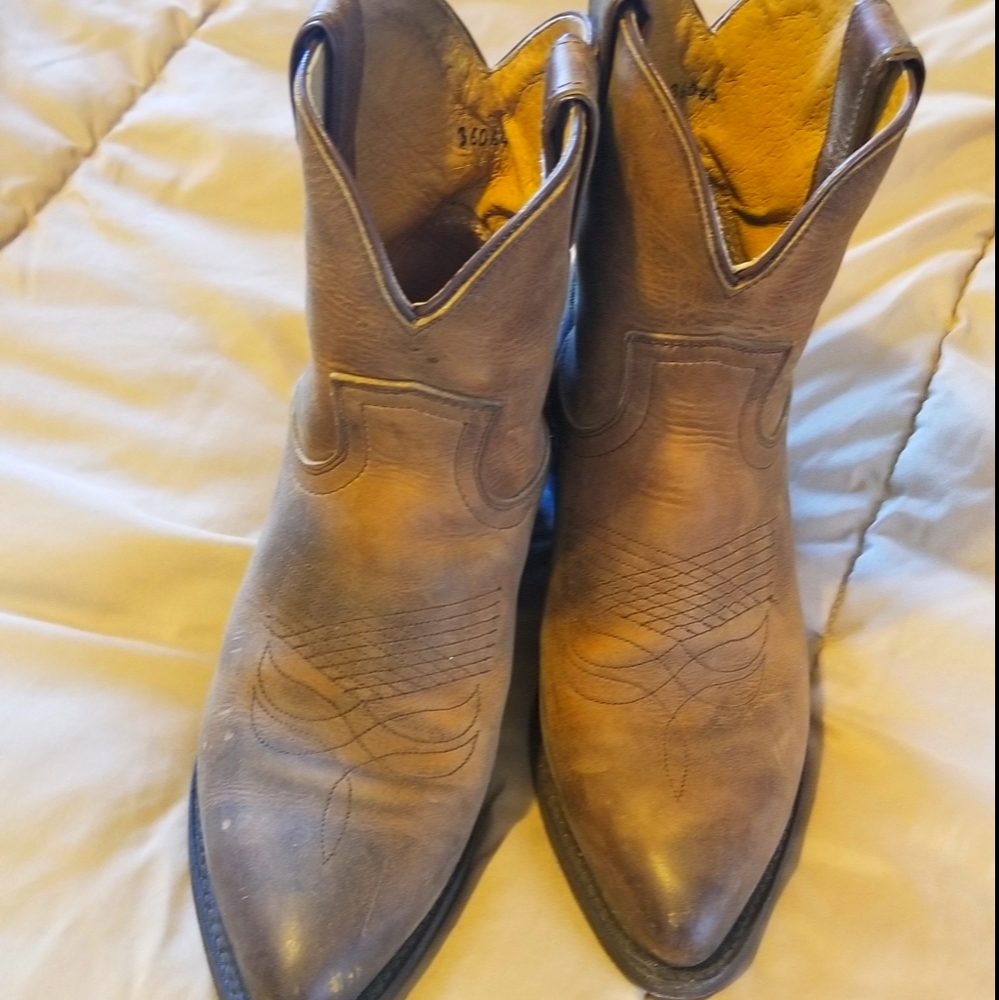 Frye Boots Size 8